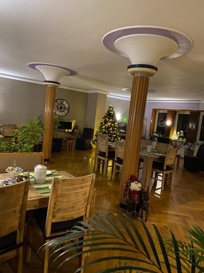 Hotel Sonnenhof Sindelfingen Exteriör bild