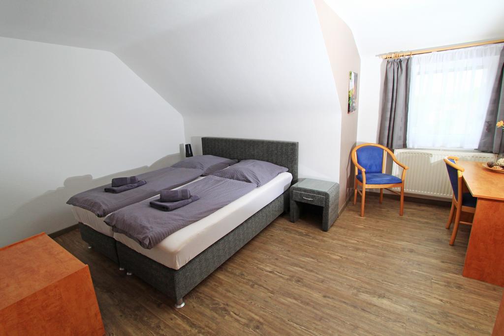 Hotel Sonnenhof Sindelfingen Rum bild