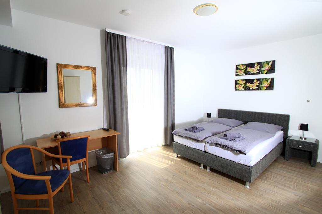 Hotel Sonnenhof Sindelfingen Rum bild