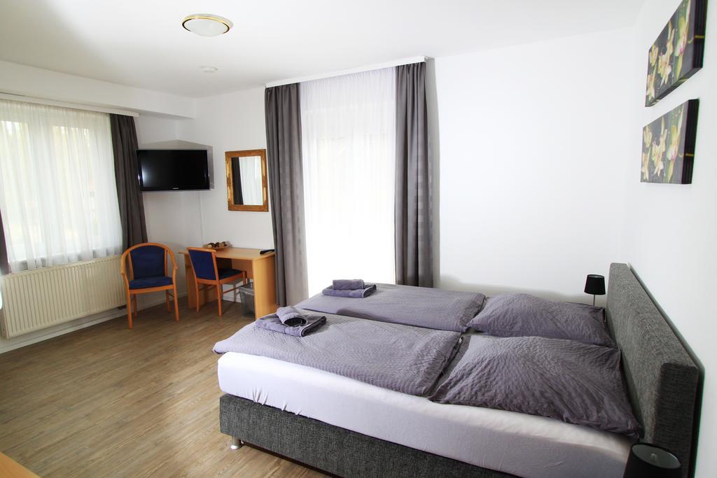 Hotel Sonnenhof Sindelfingen Rum bild